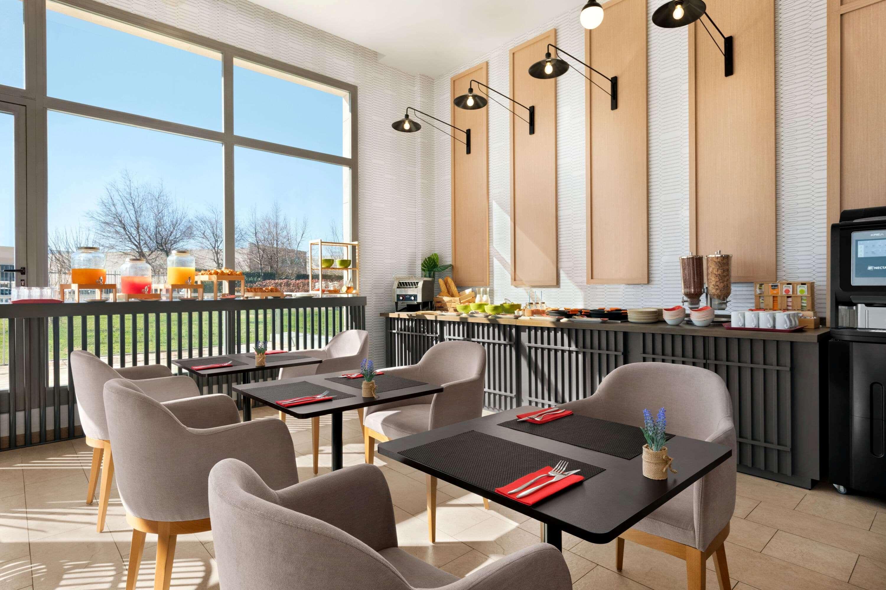 Ramada By Wyndham Madrid Getafe Hotell Eksteriør bilde