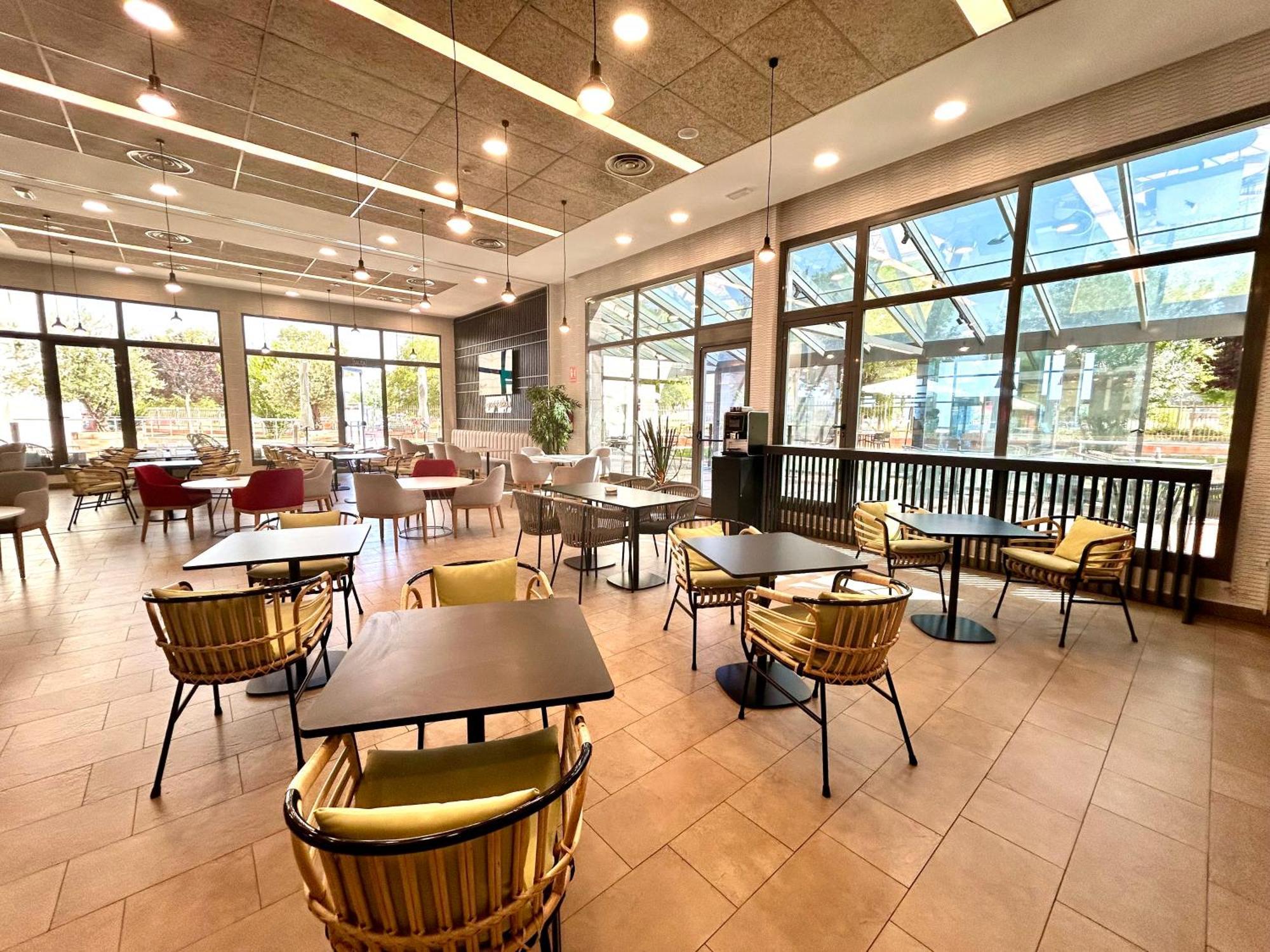 Ramada By Wyndham Madrid Getafe Hotell Eksteriør bilde